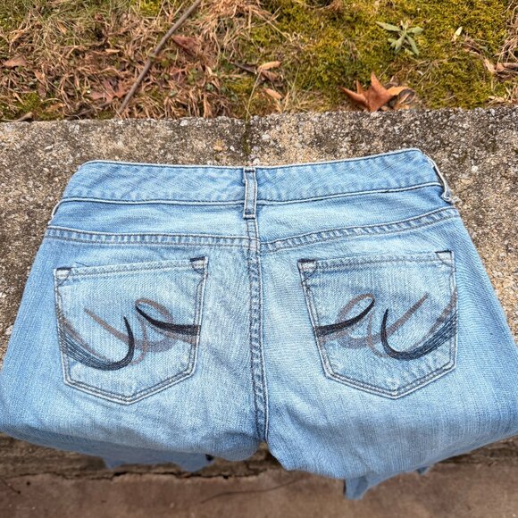 Vintage Express Stella Flare Jeans in Light Wash - Picture 2 of 7